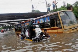 Трагедия в Индии: масштабное наводнение унесло жизни 188 человек 