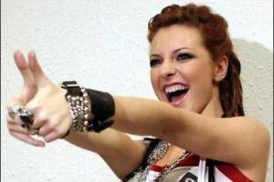 Певица Наталья Подольская поделилась с поклонниками новогодним семейным фото