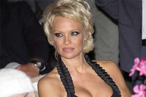 Роскошная Памела Андерсон решила снова сверкнуть в журнале Playboy