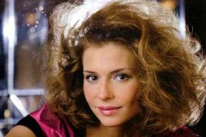 Актриса Любовь Толкалина поделилась снимками из бани