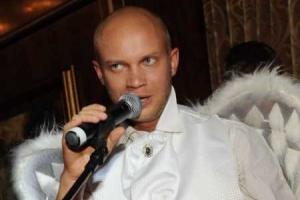 Шоумен и резидент "Comedy Women" Дмитрий Хрусталев избил автомобилиста в центре Москвы