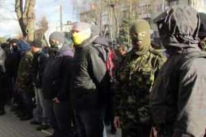 Львовские активисты начали бессрочную акцию-блокаду российского дистрибьютора сигарет