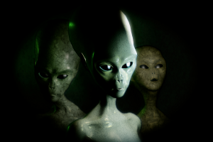 Уфологи из Франции нашли на Луне следы, оставленные инопланетянами 