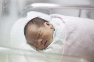 В итальянском городе Остана впервые за 28 лет родился ребенок