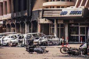 В Харьков доставят тела украинской семьи, погибшей в результате теракта в Буркина-Фасо 