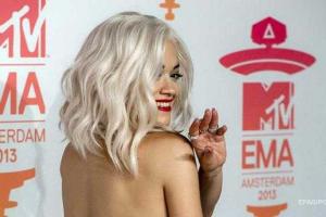 Певица Рита Ора снялась топлес для обложки журнала "Lui"