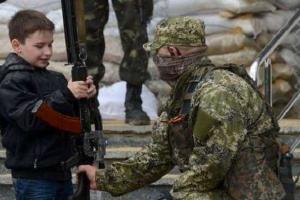 На оккупированных территориях Донбасса боевики используют школьников в качестве разведчиков