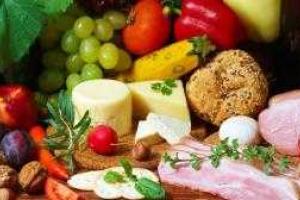 Власти "ЛНР" ввели ограничение на ввоз продуктов из Украины и "ДНР": список разрешенных продуктов