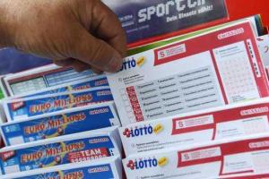 Колесо фортуны: сирийский беженец во Франции выиграл в лотерею миллион евро