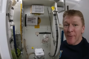 Британский астронавт раскрыл секрет пользования туалетом на борту космической станции
