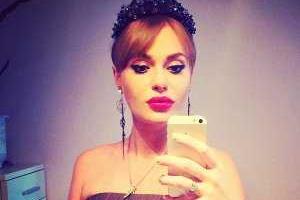 Певица Слава из группы "НеАнгелы" поделилась с фанатами новыми семейными фото