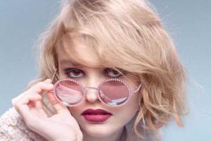 Талантливая дочь Ванессы Паради появилась на обложке модного журнала "LOVE"