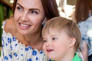 Эвелина Бледанс отдыхает с младшим сыном в Таиланде