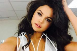 Певица Селена Гомес показала поклонникам соблазнительную фигуру после похудения