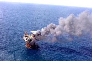 Найдено тело девятого нефтяника - жертвы пожара на нефтеплатформе в Азербайджане