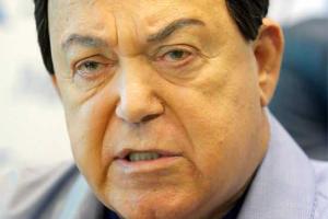 Российские СМИ и официальные источники молчат, а пользователи соцсетей гадают: Что случилось с Кобзоном?