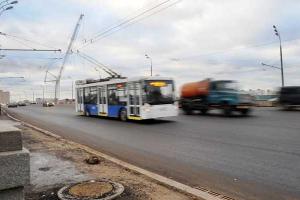 Жительница Тернополя выпала из троллейбуса во время движения