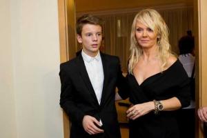 Валерия не одобрила выбор сына: певице не нравится модель, из-за которой Арсений ушел из семьи