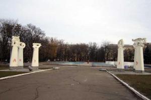 Полиция разыскала вандала, который в центре Краматорска "наследил" надписями "ДНР" и "ЛНР" 