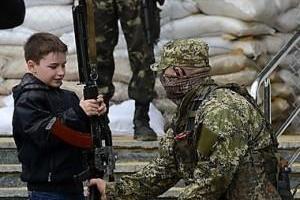 Боевики на оккупированном Донбассе окончательно лишают детей детства: в "ЛНР" создали детскую ДРГ