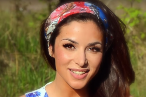 Злата Огневич поразила зрителей роскошным нарядом и песней Барбары Стрейзанд