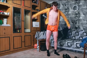 Фанаты группы "Ленинград" сняли мужскую версию клипа "Экспонат"