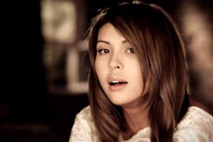 Певица Динара Султан родила четвертого ребенка