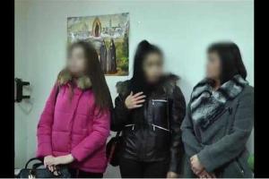 На КПП "Гоптовка" задержан юный "бизнесмен" вывозивший украинских "жриц любви" на "работу" в Россию