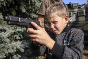 Боевики "ЛНР" в Ровеньках готовят диверсантов из подростков, начиная с 10-летнего возраста