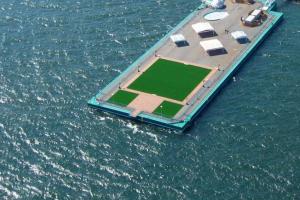 В Японии завершено строительство крупнейшей в мире плавучей солнечной электростанции