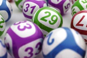 В США не могут разыскать человека, выигравшего в лотерею 63 млн долларов