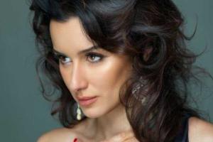 Телеведущая Тина Канделаки украсила обложку глянца "Tatler"