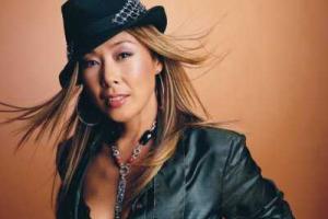 Певица Анита Цой официально изменила имя в паспорте