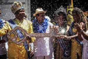 В Рио-де-Жанейро бушует знаменитый на весь мир бразильский карнавал