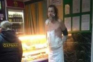 В российском городе Саяногорск ловили мужчину в простыне, который после операции сбежал из реанимации