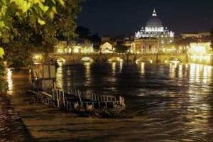 В Италии бушует непогода: ливни, грязевые потоки, вырванные ветром деревья