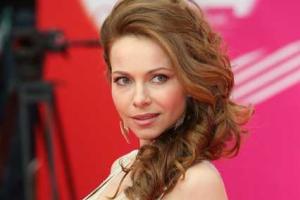 Актриса Екатерина Гусева ревнует мужа-бизнесмена к молодым красоткам