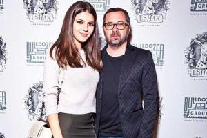 Молодая жена родила дочь солисту группы "Дискотека Авария" 