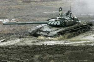 Булатов: боевики стягивают к Луганску большое количество тяжелой техники, скрывая ее от ОБСЕ