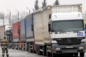 Украина и Россия договорились на 10 дней открыть проезд грузовым фурам "для возвращения домой"