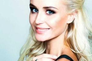 Певица Полина Гагарина очаровала поклонников сексуальным нарядом