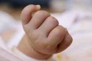 Житель Великобритании решил сделать тату своему годовалому сыну