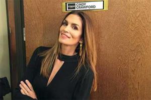 Супермодель Синди Кроуфорд снялась в комедийном римейке рекламы Pepsi