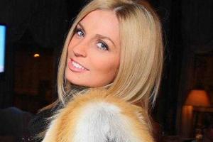 Певица Саша Савельева удивила новой фотосессией в ванне