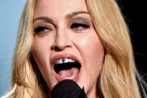 Мадонне грозит запрет на въезд на Филиппины из-за осквернения национального флага