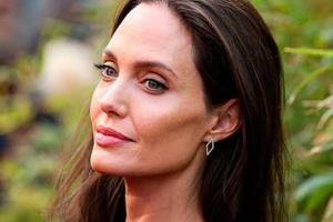 Джей Ло и Анджелина Джоли попали в список самых красиво стареющих звезд