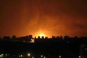 В Донецке боевики "отмечают праздник": люди и дома дрожат от стрельбы и взрывов