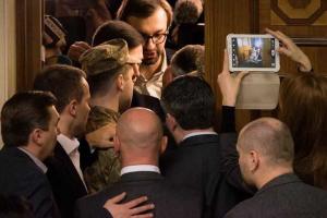 Нардеп Фирсов "с боем" прорвался в сессионный зал Верховной Рады