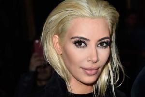 Светская львица Ким Кардашьян подарила поклонникам откровенный пикантный снимок