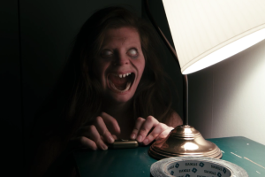 В сети появился трейлер жуткого хоррора "Мрак"